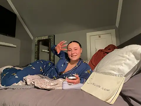 Swedishciara webcam show