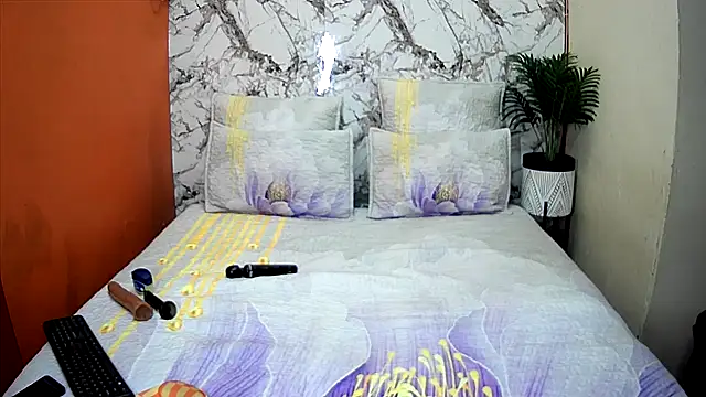 แชท XXX สดของ SexyCurves9