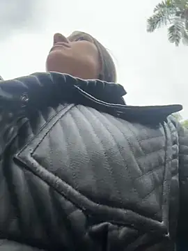 TaylorrHill's Live XXX Chat