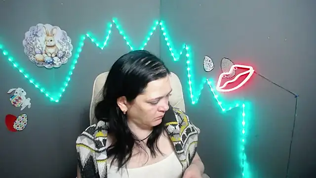 LauraFinn Chat XXX live