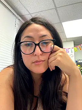 Goddessxxrosexx Adlı Modelin Canlı XXX Sohbeti