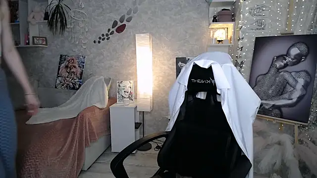 แชท XXX สดของ NickyAdamidi