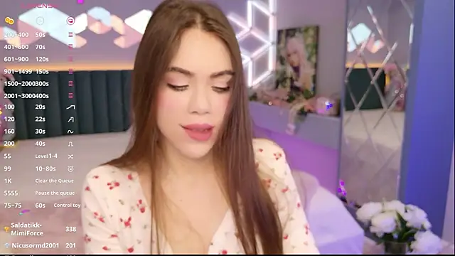 Chat XXX en directo de MimiForce