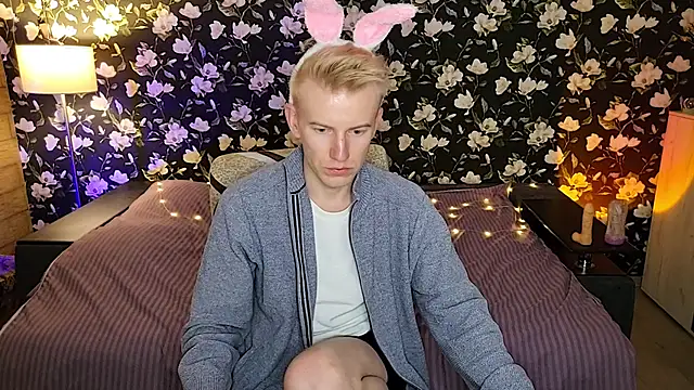 Vuitton Live XXX Chat