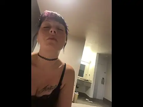 Babii_Nova 即時 XXX 聊天