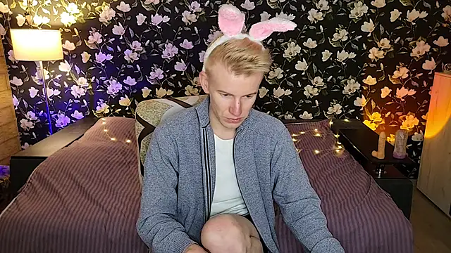 Vuittonn Live XXX chat