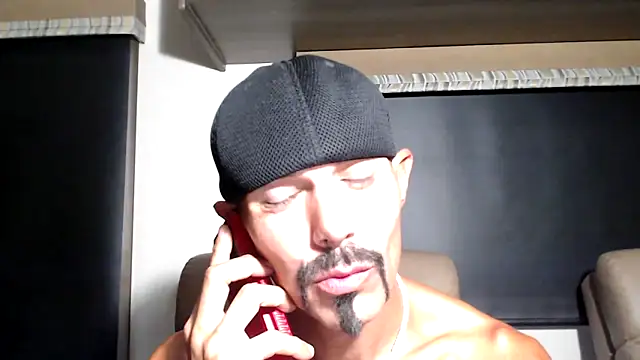 Chat XXX en directo de ThickD2C