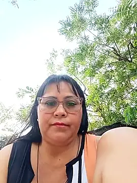 Dirty-Momm-Divorced-Hot's Live XXX Chat