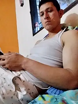 Franswat95: διαδικτυακό σόου στην κάμερα