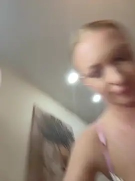 Chat +18 de HelloAsh123 ao vivo