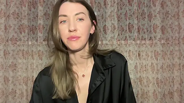 XXX chat uživo modela Julia182