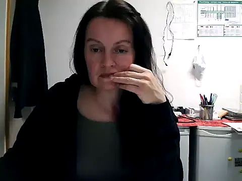 Chatroom XXX en direct de LoveNBloom