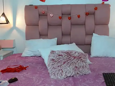 Keilafoxx18 Chat XXX live