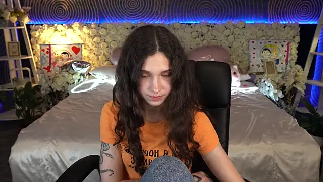 BabyFlowerr: онлайн-секс-чат