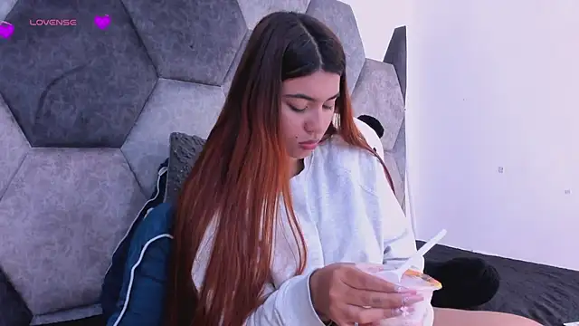 دردشة DulceJones الجنسية المباشرة