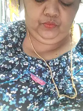 tamilthanushri Live XXX-chat