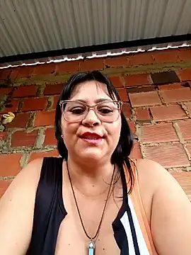 Chat XXX en directo de Dirty-Momm-Divorced-Hot