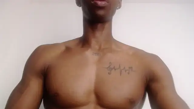 Chat +18 de drake_brwon_23 ao vivo