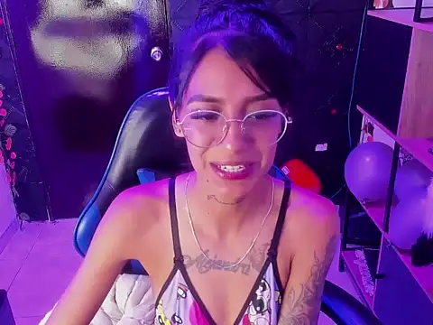 Chat XXX en directo de KarlaSlutSkinny__