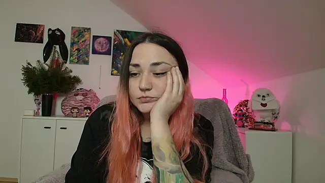 Chat +18 de PinkHurricaneOfficial ao vivo