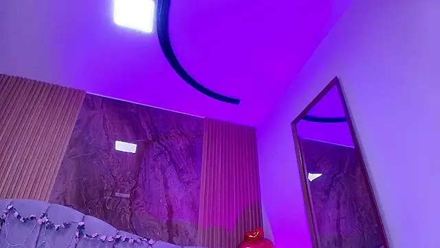 Chat +18 de luce_williams ao vivo