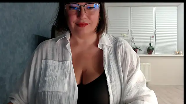 Nora_Star Adlı Modelin Canlı XXX Sohbeti