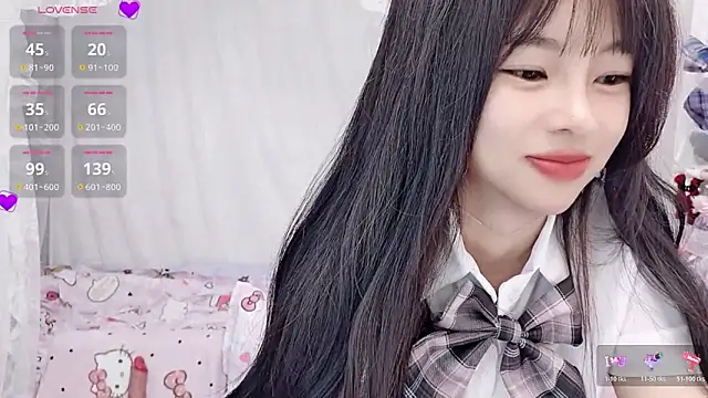 9aunatiis' Live XXX Chat