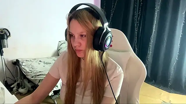 axin_burnell's Live XXX Chat