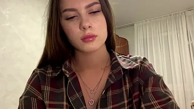 Онлайн чат XXX StephaniCute