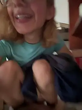 Pokazy przed kamerką – SweetBunnyGF