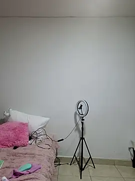 Foxylisaflores' Live XXX Chat