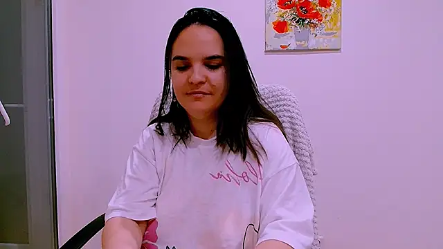 Minnie_Ella Adlı Modelin Canlı XXX Sohbeti