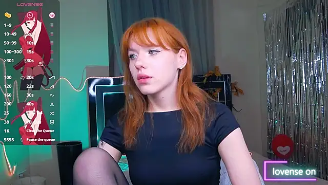 MeganNewCat's Live XXX Chat