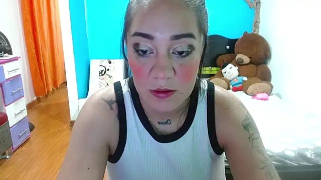 แชท XXX สดของ Andrea_deepsloppy