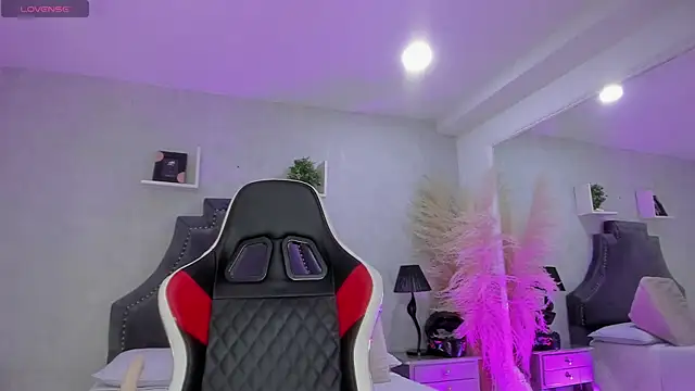 دردشة EmiliaRose_ الجنسية المباشرة