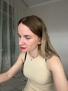 AinyrVixxen Chat XXX in diretta