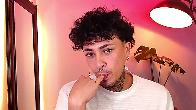 stevennavarroのライブXXXチャット