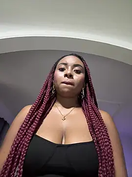 Kloe_rousse01's Webcam Show