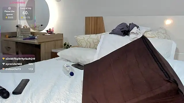 ClaraMariaMon live XXX chat