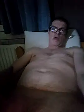 kristof_keyser: διαδικτυακό σόου στην κάμερα