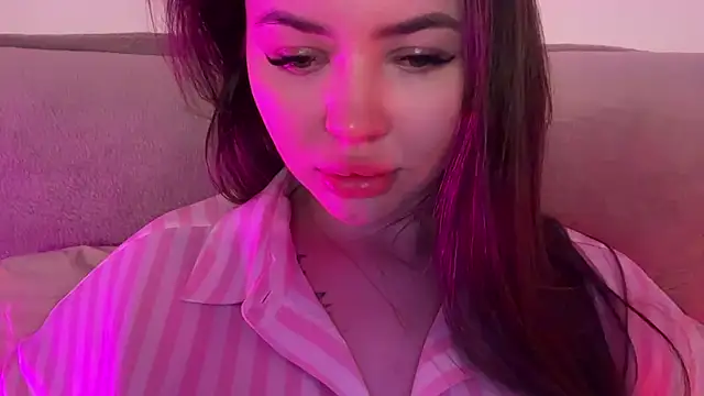 AlmaryKim: онлайн-секс-чат