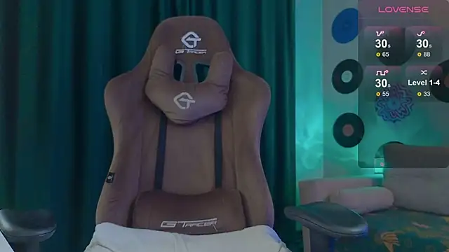 DebugMee élő XXX-chatje