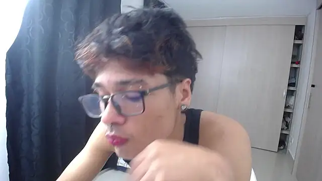 ronald_maximo19's Live XXX Chat