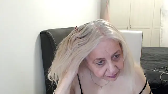 SusiLifeXXX's Live XXX Chat