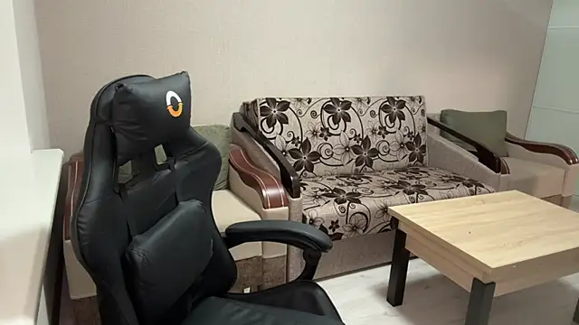 SoftIris_'s Live XXX Chat