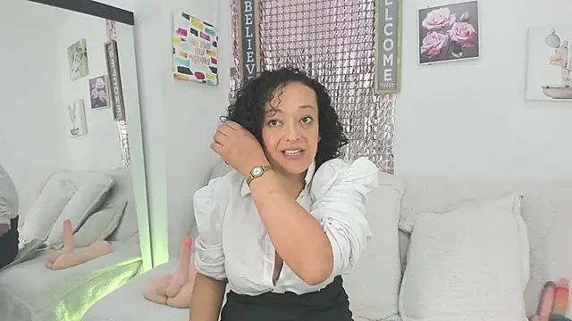 AnaDalila_Latina's Live XXX Chat