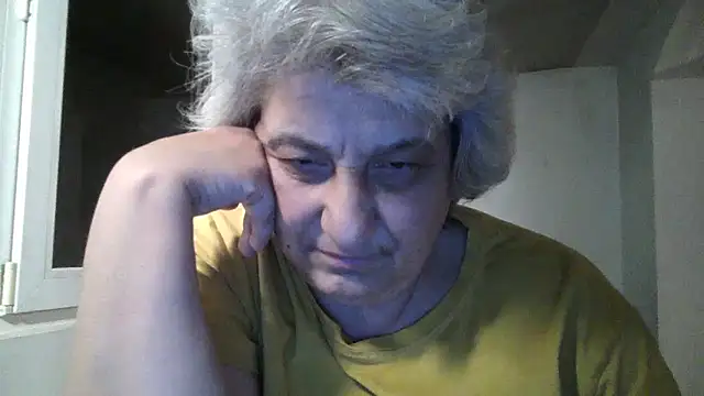 ExquisiteMature's Live XXX Chat