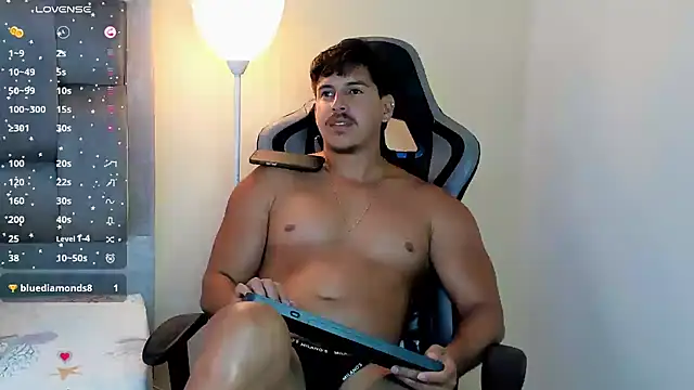 Вебкам-шоу victor_vixen