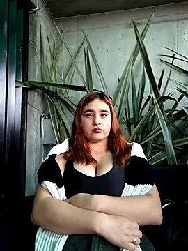 katty_42 webcam show