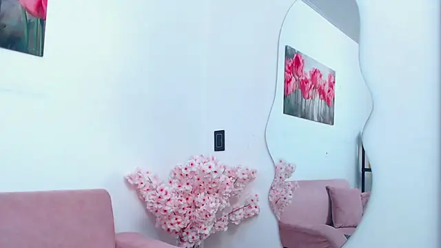 pinky_f00x: онлайн-секс-чат